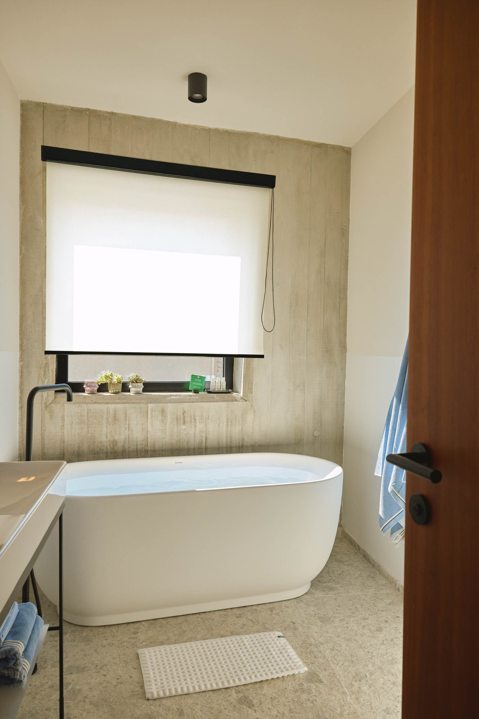 the-house-bedroom-2-7
