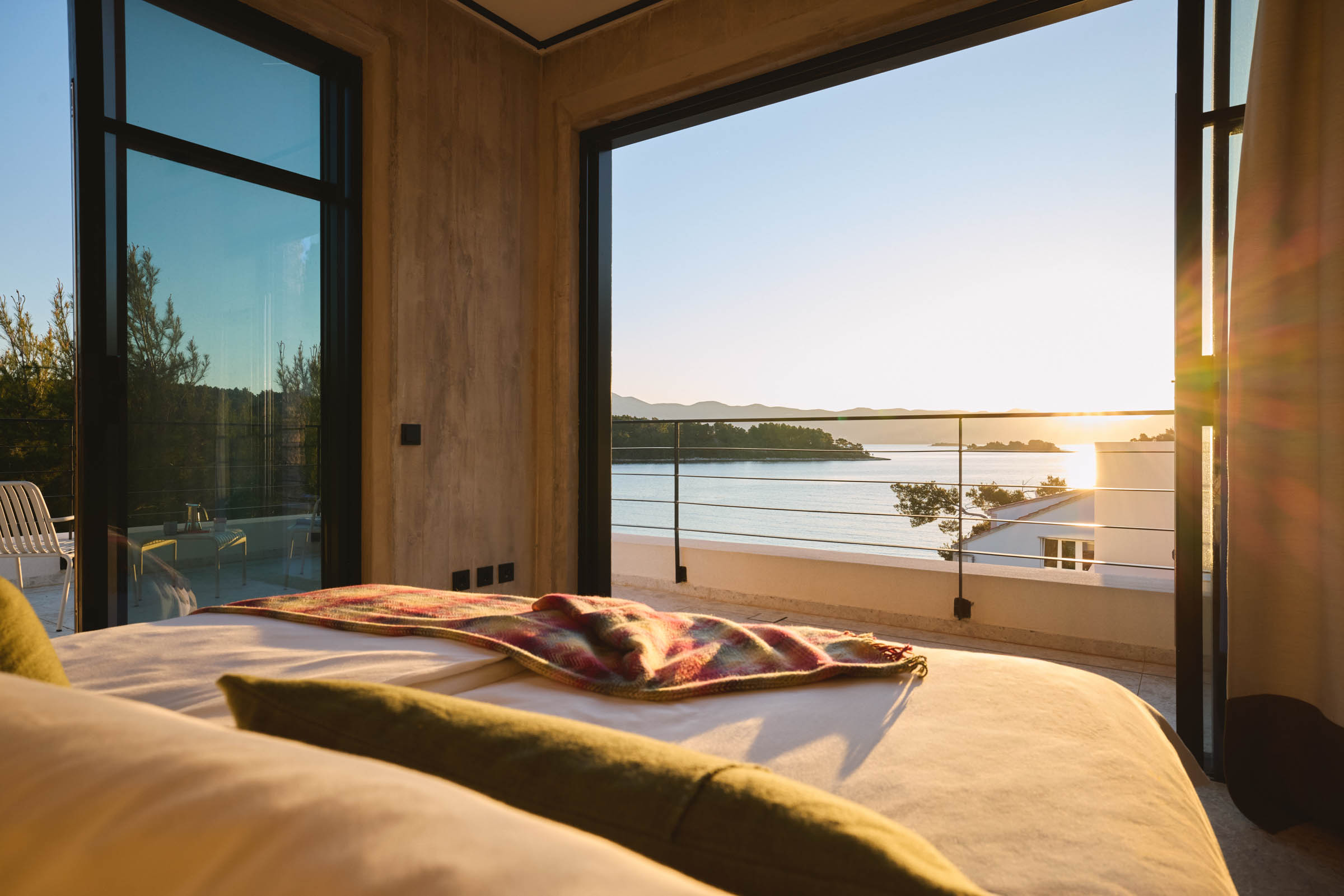 the-house-bedroom-4-2